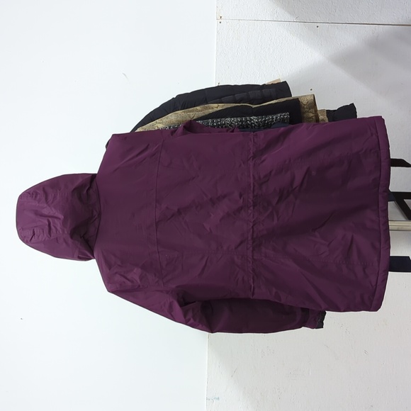 Eddie Bauer purple woman's jacket water proof small - Picture 4 of 4